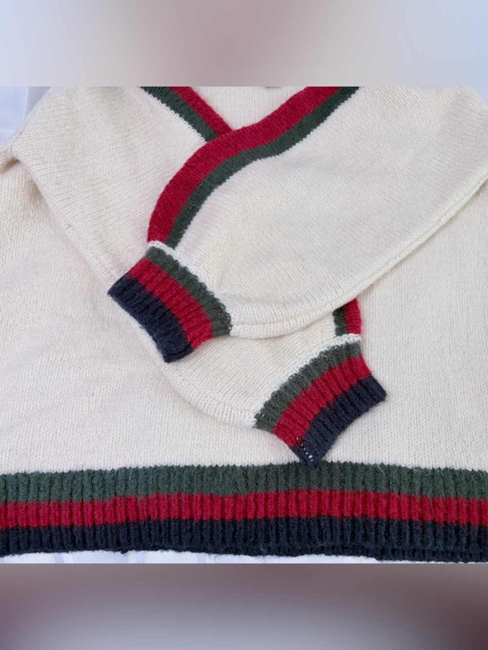 NWT Lyla + Luxe Cream Rib-Neck Sweater with Red & Navy Stripe Cuff Sz Large - Picture 8 of 12
